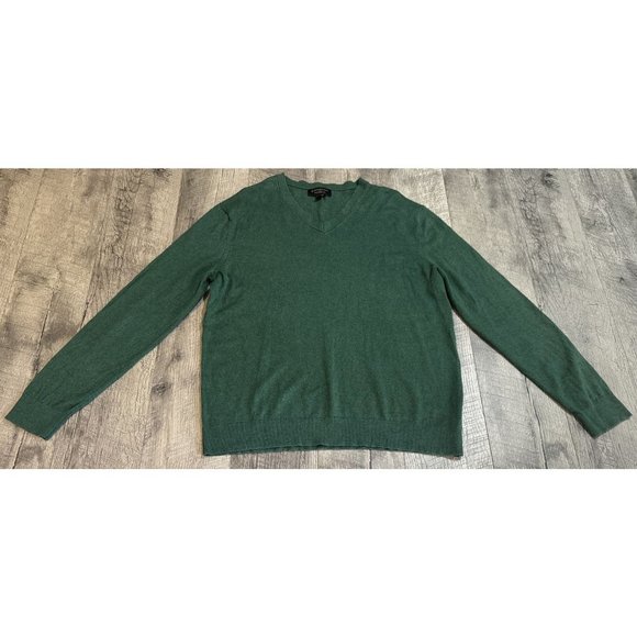 Banana Republic Sweater Mens Large Green Premium Luxe Yarn Silk Cashmere Holiday - Picture 1 of 9